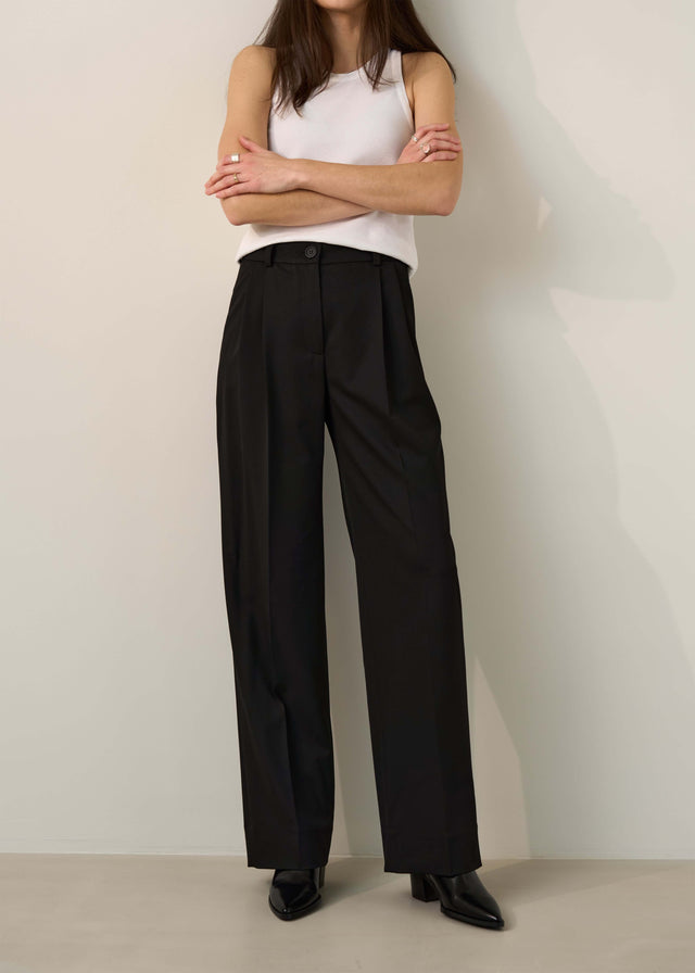 Tall women's straight-leg pants with double pleats, wrinkle-resistant stretch blend, extra hem