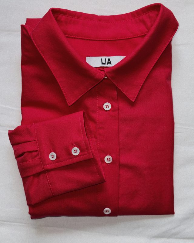 LIA Relaxed Shirt in Red Oxford Cotton — Limited Edition
