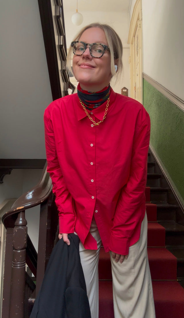 LIA Relaxed Shirt in Red Oxford Cotton — Limited Edition